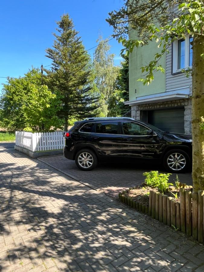 Sweet Home Cieplice Mountain View Apartament By The Main Park And Thermal Pools 옐레니아구라 외부 사진