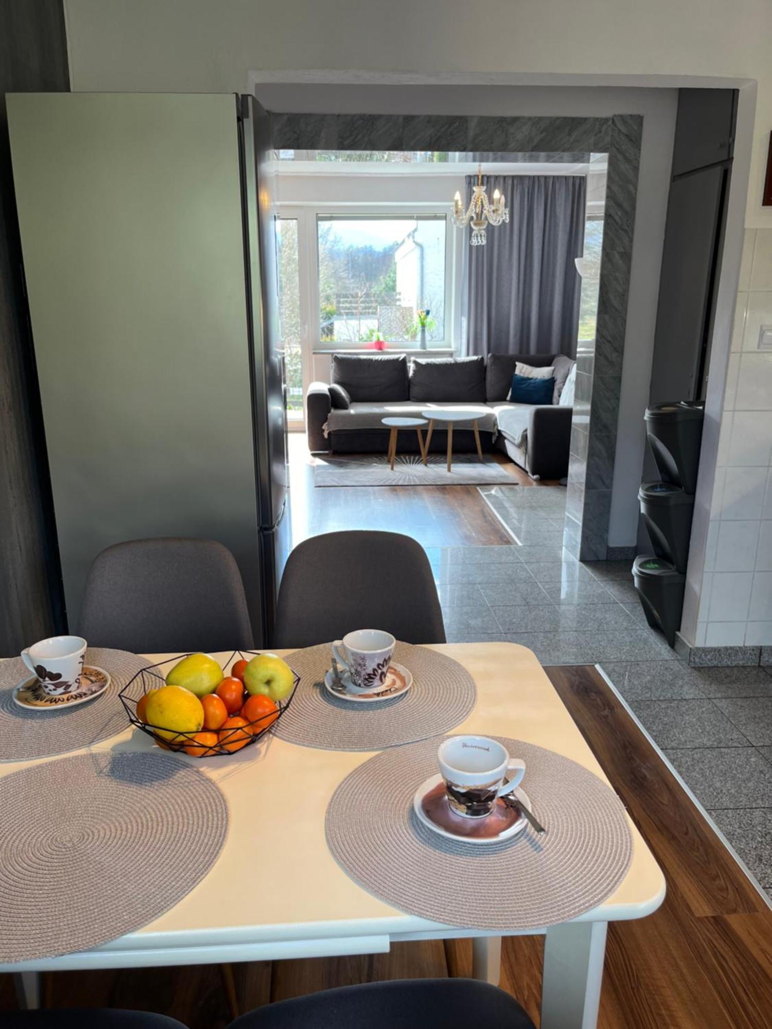 Sweet Home Cieplice Mountain View Apartament By The Main Park And Thermal Pools 옐레니아구라 외부 사진